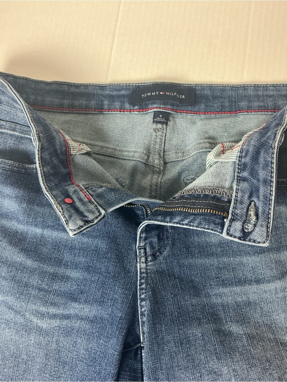 Tommy Hilfiger Women’s Denim Shorts Size 8 - Picture 3 of 4